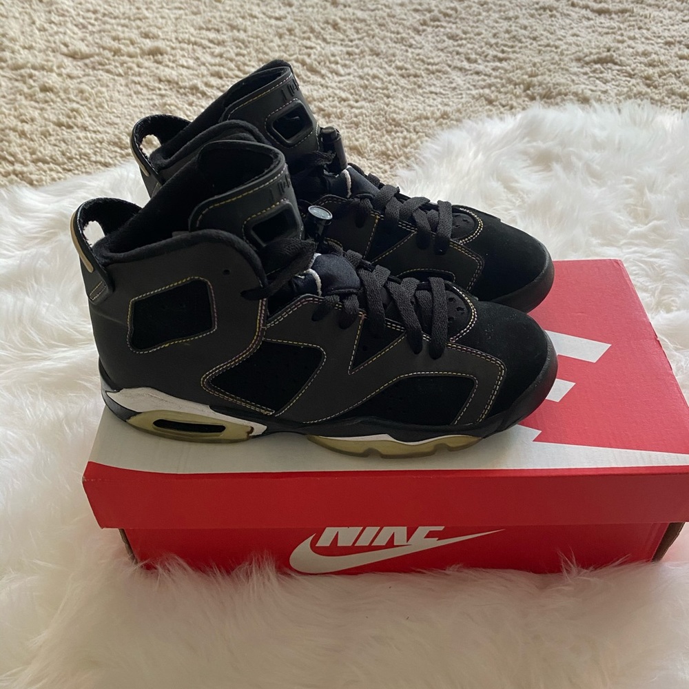 Jordan 6 Retro Lakers. Size 4.5 Youth